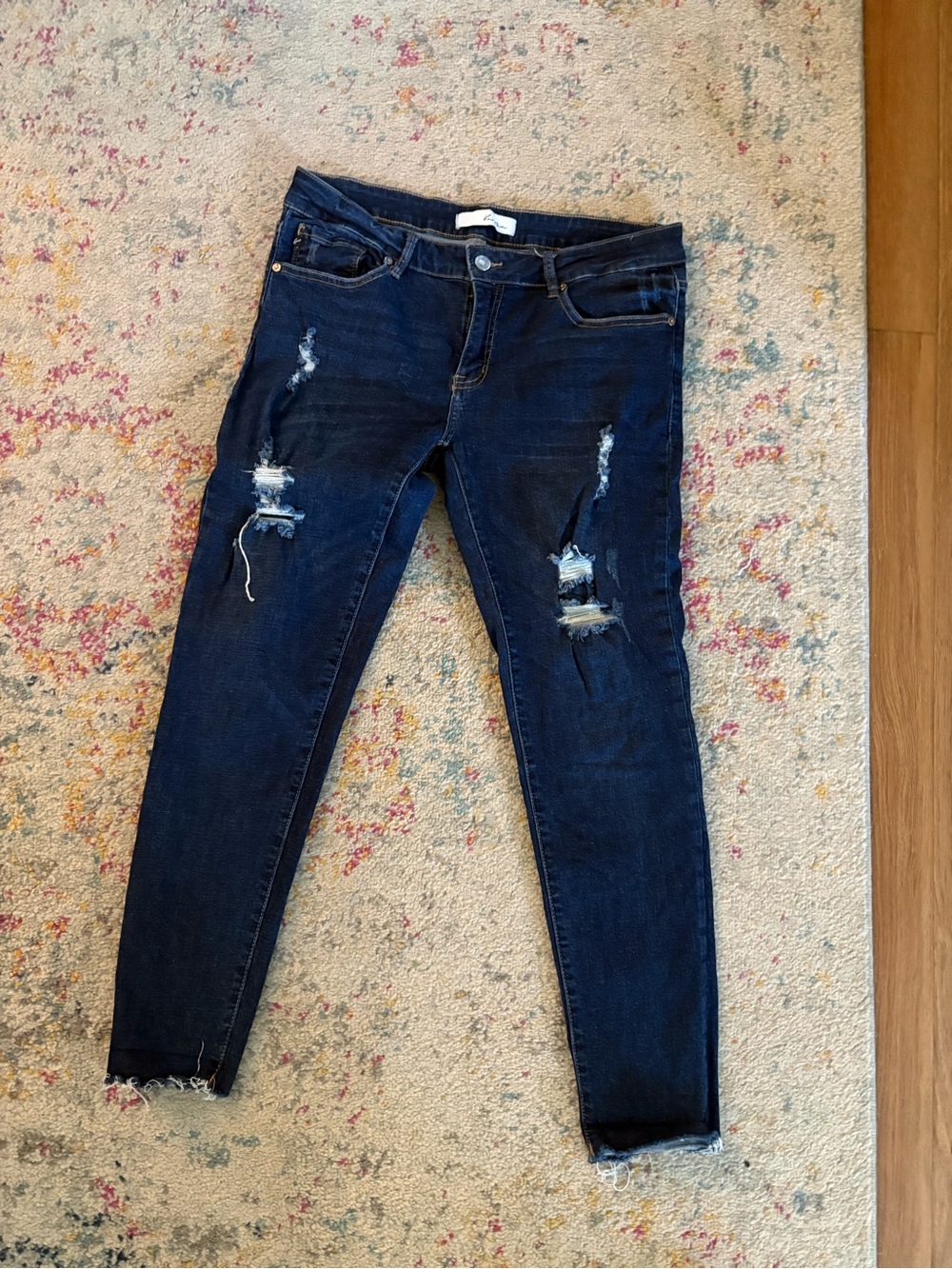 Lot of 2 Kan can jeans